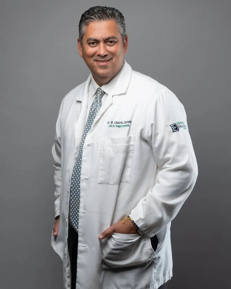 Dr. Matías E. Zazueta, medicina crítica